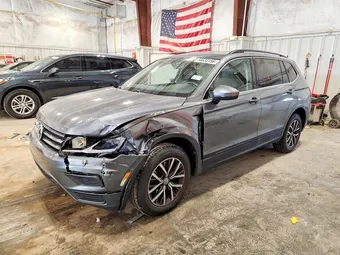 2019 Volkswagen Tiguan 3VV2B7AX5KM120434