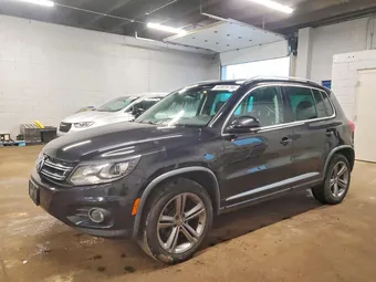 2017 Volkswagen Tiguan WVGUV7AXXHK021294