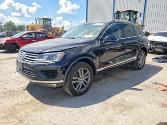 2016 Volkswagen Touareg WVGEF9BPXGD001125