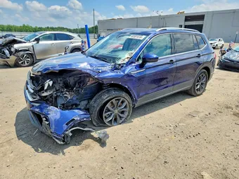 2022 Volkswagen Tiguan 3VV2B7AX7NM018654