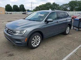 2018 Volkswagen Tiguan 3VV0B7AX6JM055020
