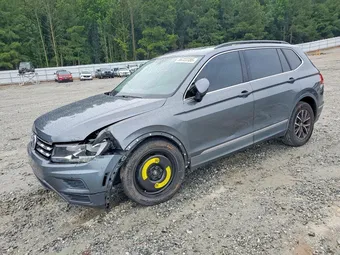 2020 Volkswagen Tiguan 3VV3B7AX0LM086781