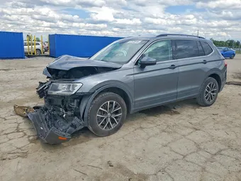 2019 Volkswagen Tiguan 3VV2B7AX4KM056645