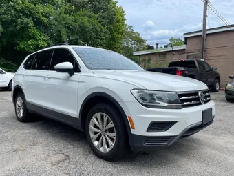 2018 Volkswagen Tiguan 3VV2B7AX2JM071188