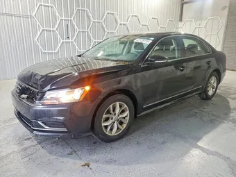 2017 Volkswagen Passat 1VWAT7A30HC006725