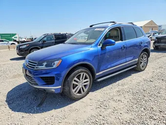 2016 Volkswagen Touareg WVGEF9BP2GD010093