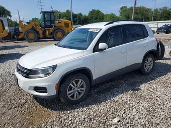 2016 Volkswagen Tiguan WVGBV7AX6GW513562