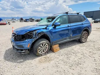 2018 Volkswagen Tiguan 3VV1B7AX9JM021447