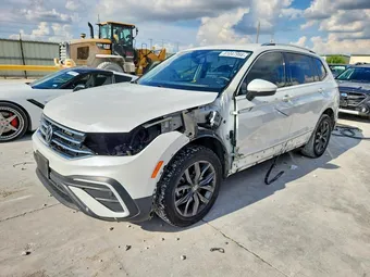 2023 Volkswagen Tiguan 3VV3B7AX3PM118452