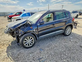 2017 Volkswagen Tiguan WVGRV7AX1HW507099