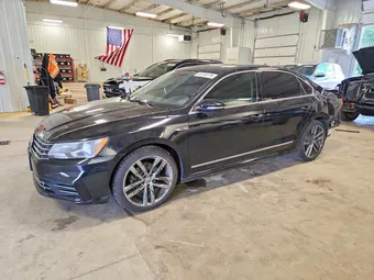 2017 Volkswagen Passat 1VWDT7A35HC066030