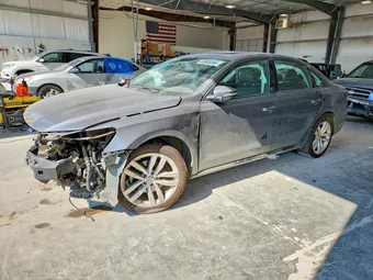 2019 Volkswagen Passat 1VWLA7A32KC009373