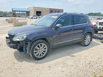 2016 Volkswagen Tiguan WVGBV7AX8GW568465