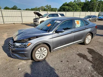 2019 Volkswagen Jetta 3VWC57BU5KM144373