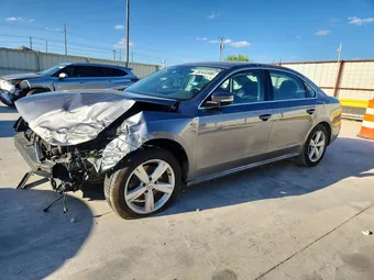 2015 Volkswagen Passat 1VWAS7A36FC120387