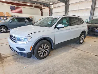 2018 Volkswagen Tiguan 3VV0B7AX9JM081126