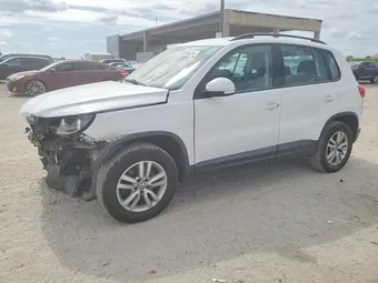 2015 Volkswagen Tiguan WVGBV7AX5FW509405