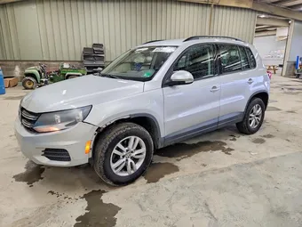 2016 Volkswagen Tiguan WVGAV7AX3GW529083