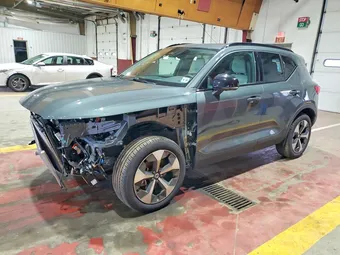 2026 Volvo XC40 YV4L12UC9T2776904
