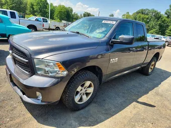 2018 Ram 1500 1C6RR7FG2JS137321