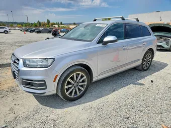 2017 Audi Q7 WA1LAAF78HD037199