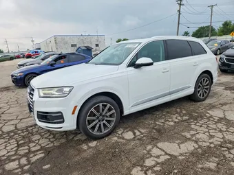 2017 Audi Q7 WA1LAAF71HD000852