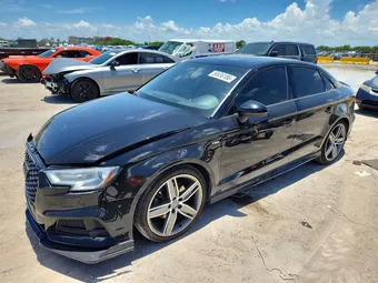 2018 Audi A3 WAUJ8GFF3J1094479