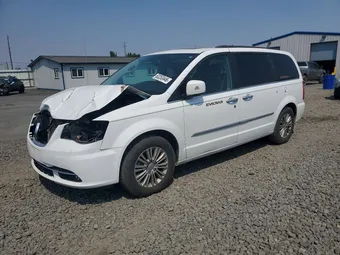 2016 Chrysler Town & Country 2C4RC1CG1GR285658