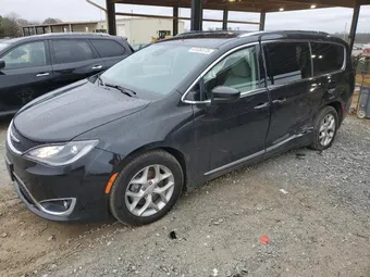 2018 Chrysler Pacifica 2C4RC1EGXJR350267