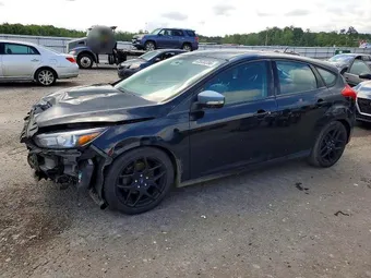 2016 Ford Focus 1FADP3K2XGL302522