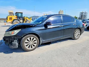 2015 Honda Accord 1HGCR3F88FA025881