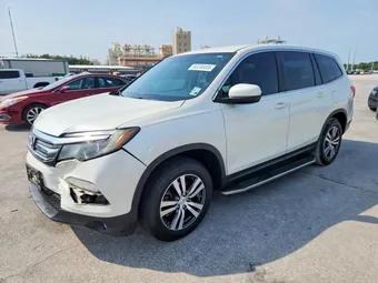 2018 Honda Pilot 5FNYF5H33JB032781