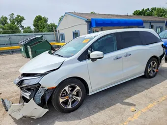 2018 Honda Odyssey 5FNRL6H82JB001021