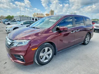 2018 Honda Odyssey 5FNRL6H52JB004555