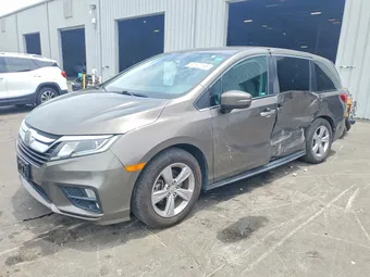 2018 Honda Odyssey 5FNRL6H55JB069626