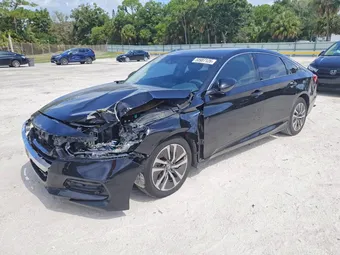 2018 Honda Accord 1HGCV3F1XJA012749