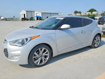 2017 Hyundai Veloster KMHTC6AD0HU319424