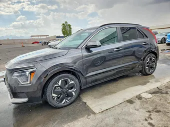 2023 Kia Niro KNDCR3L13P5033399