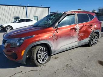 2021 Kia Seltos KNDEUCAA1M7103377