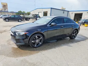 2019 Mercedes-Benz A-Class WDD3G4EB5KW018879
