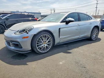 2017 Porsche Panamera WP0AB2A71HL121703