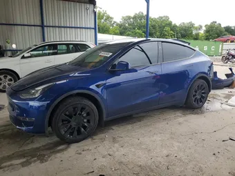 2024 Tesla Model Y 7SAYGDEE9RA266237