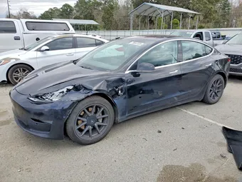 2018 Tesla Model 3 5YJ3E1EA1JF070261
