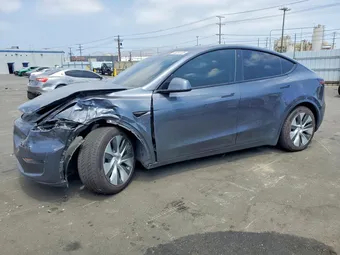 2023 Tesla Model Y 7SAYGAEE3PF618601