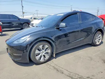 2021 Tesla Model Y 5YJYGAEE5MF299680