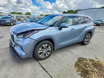 2021 Toyota Highlander 5TDHZRAH9MS043272