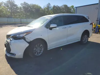 2021 Toyota Sienna 5TDYRKEC4MS015448