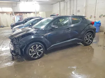 2021 Toyota C-HR JTNKHMBX0M1102610