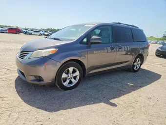 2017 Toyota Sienna 5TDKZ3DC0HS870196