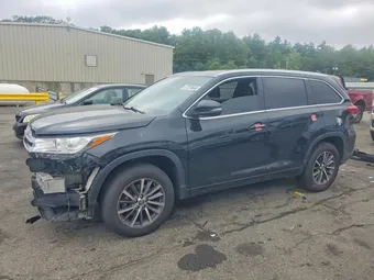 2018 Toyota Highlander 5TDKZRFHXJS538705